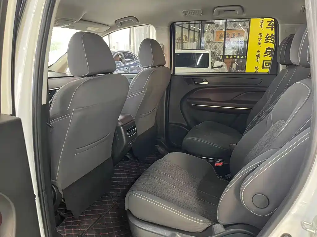 GAC Trumpchi M6 2023 — фото 8