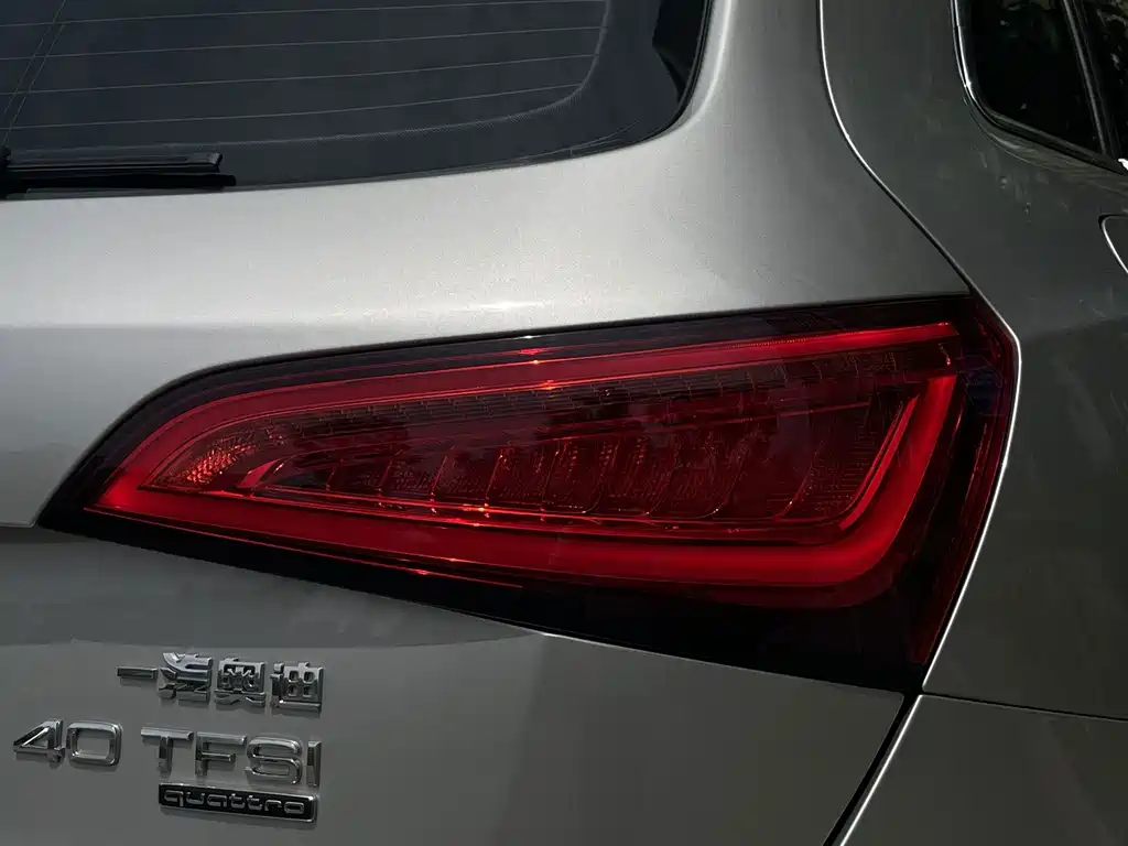 Audi Q5 2018 — фото 37
