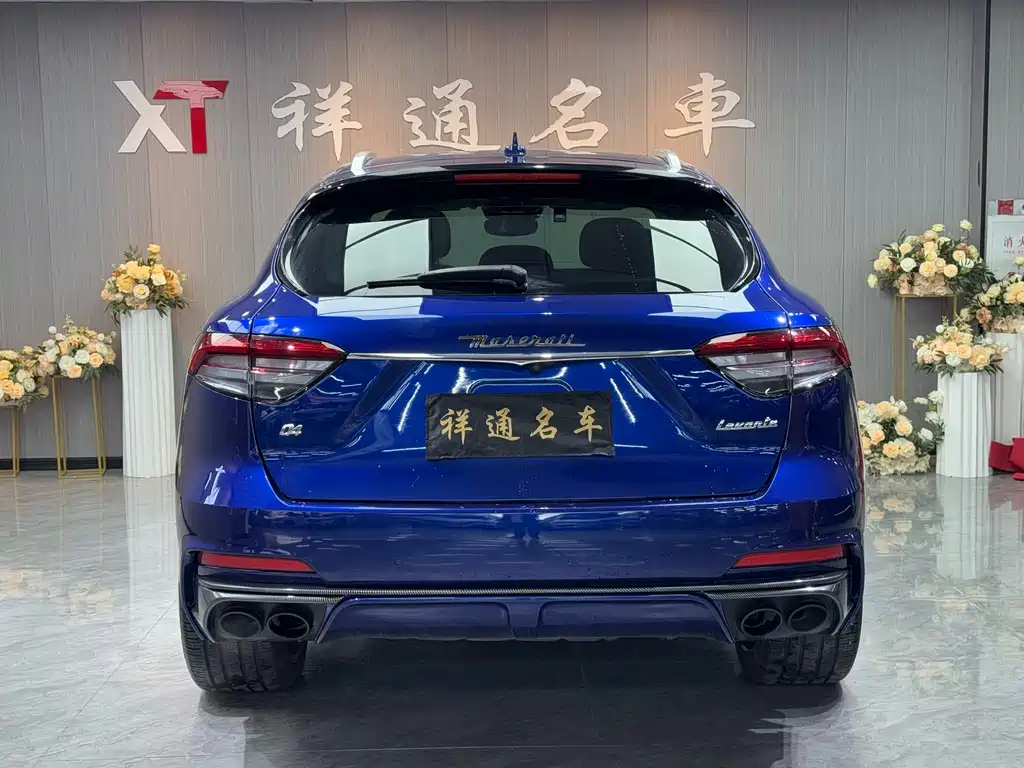 Maserati Levante 2018 — фото 24