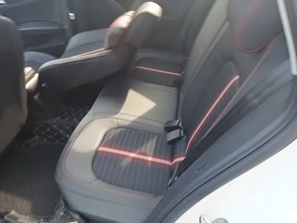 Skoda Rapid Spaceback 2020 — фото 17
