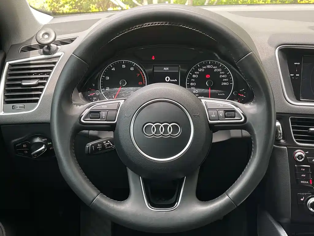 Audi Q5 2018 — фото 11