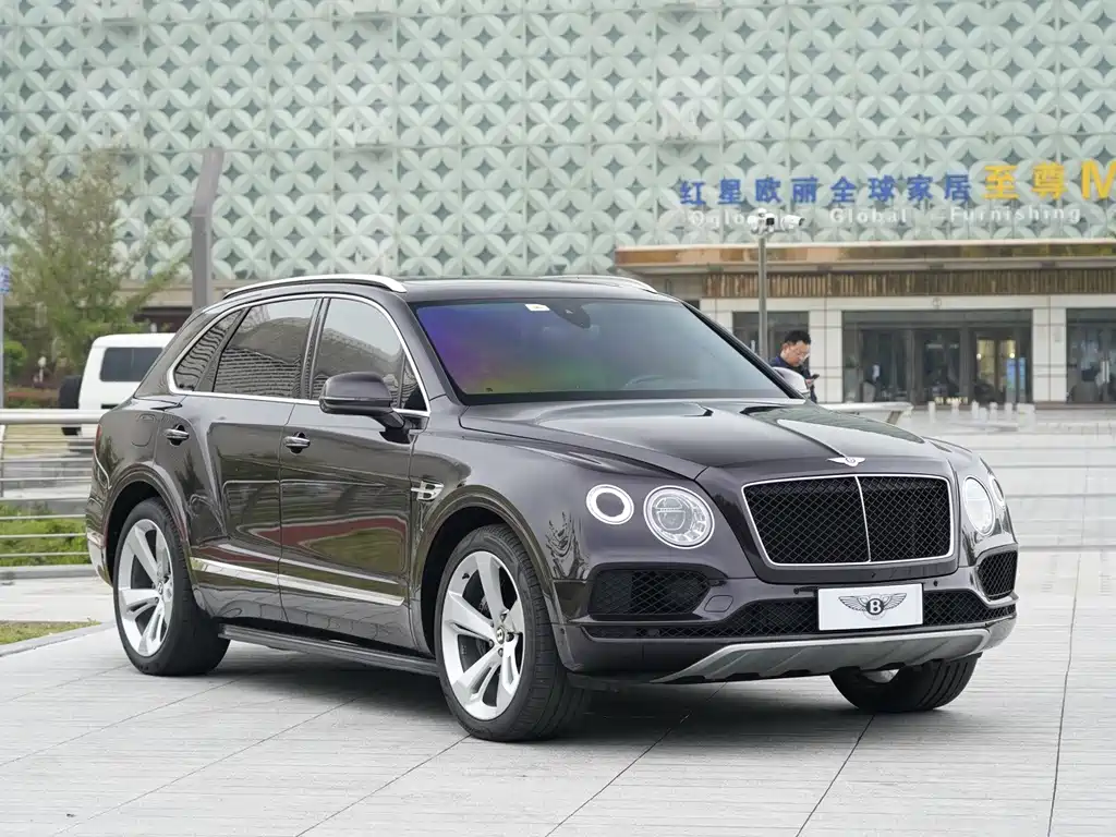 Bentley Bentayga 2019 — фото 3