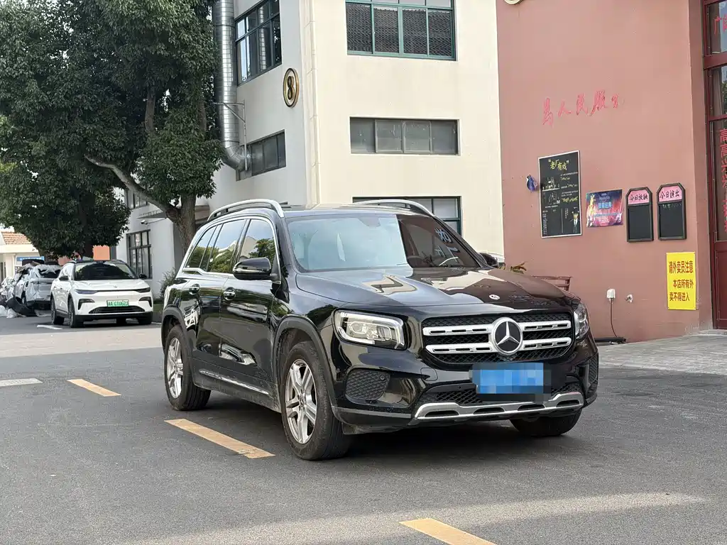 Mercedes-Benz GLB 2021