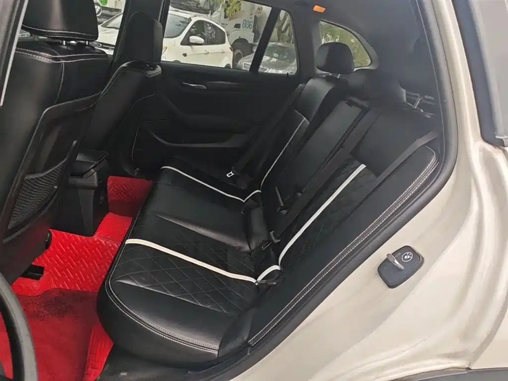 BMW X1 2016 — фото 17