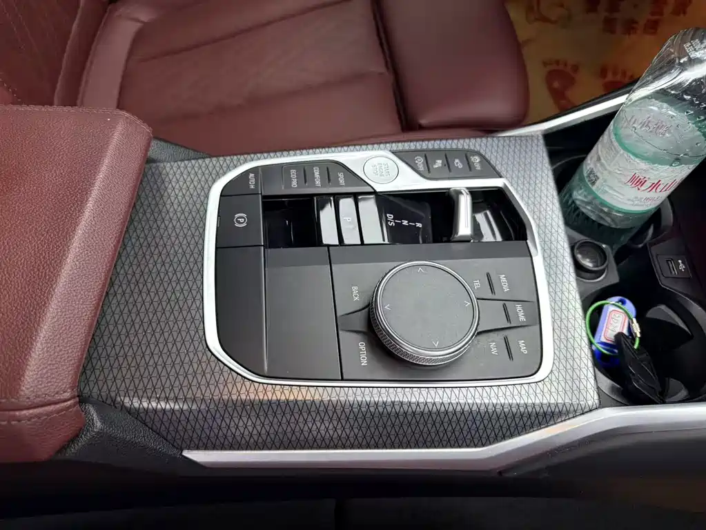 BMW 3 Series 2023 — фото 10