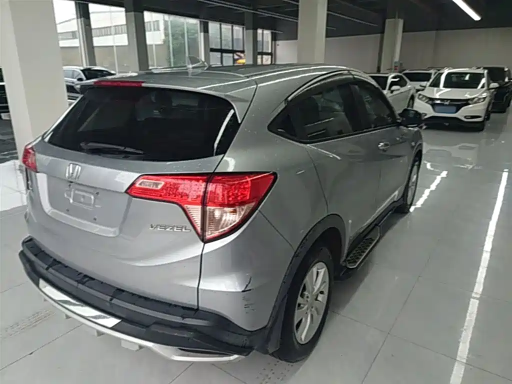 Honda Vezel 2017 — фото 7