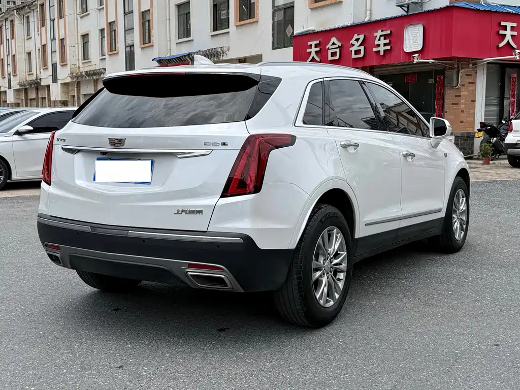 Cadillac XT5 2021 — фото 9