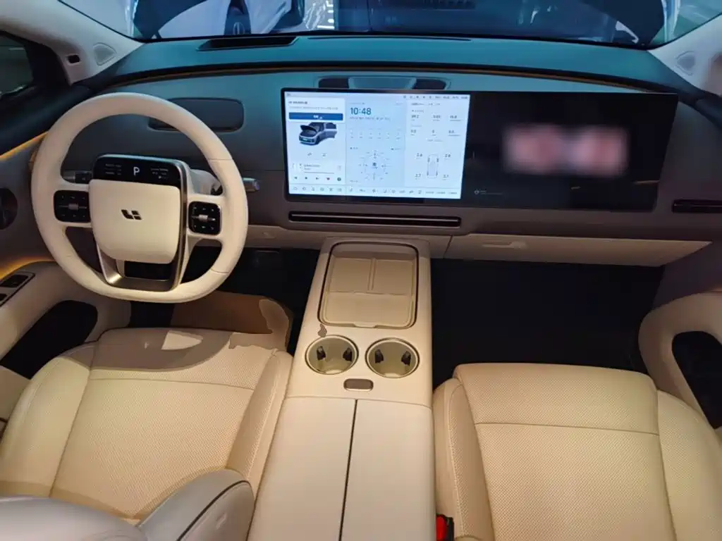 Li Auto i8 2025 — фото 10