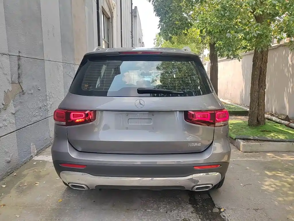 Mercedes-Benz GLB 2023
