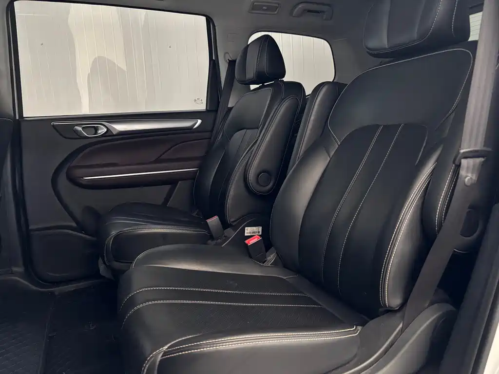 GAC Motor Trumpchi M6 2022 — фото 18