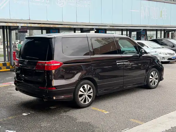 Honda Elysion 2014