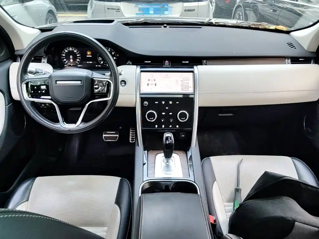 Land Rover Discovery Sport 2021 — фото 16
