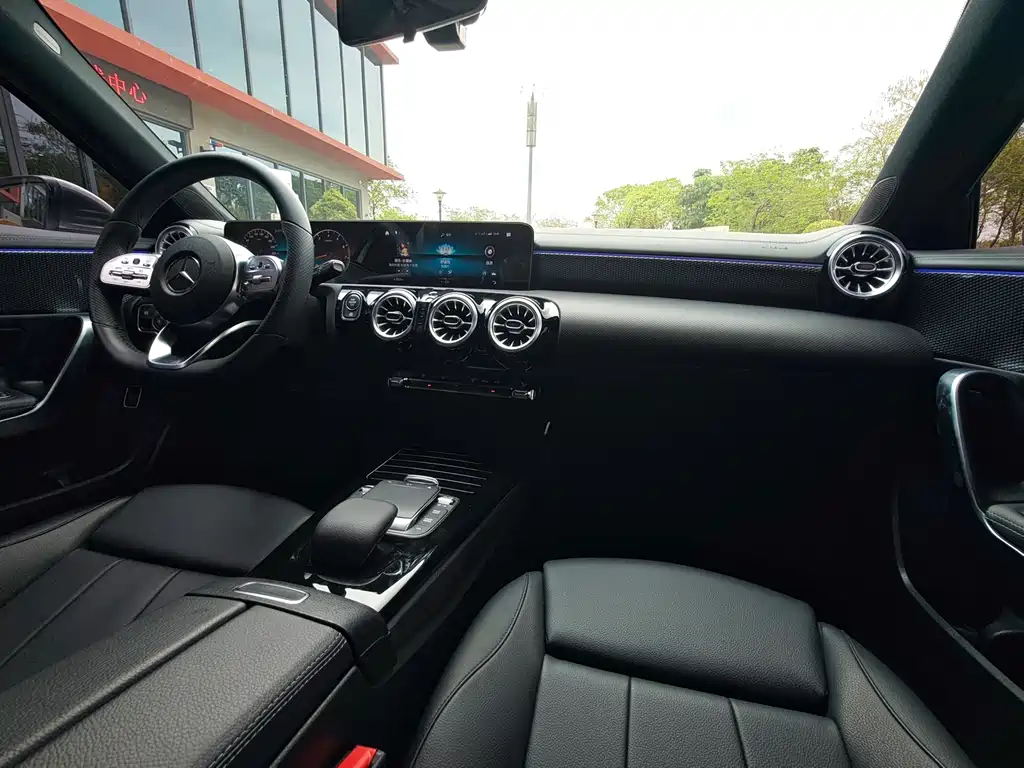 Mercedes-Benz A-Class 2022 — фото 16