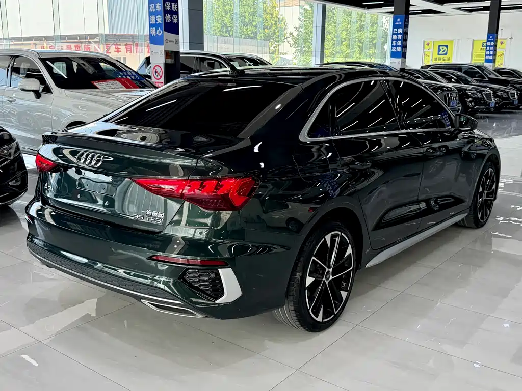 Audi A3 2023 — фото 11