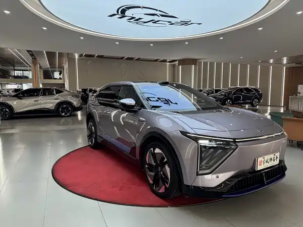 HiPhi Y 2023