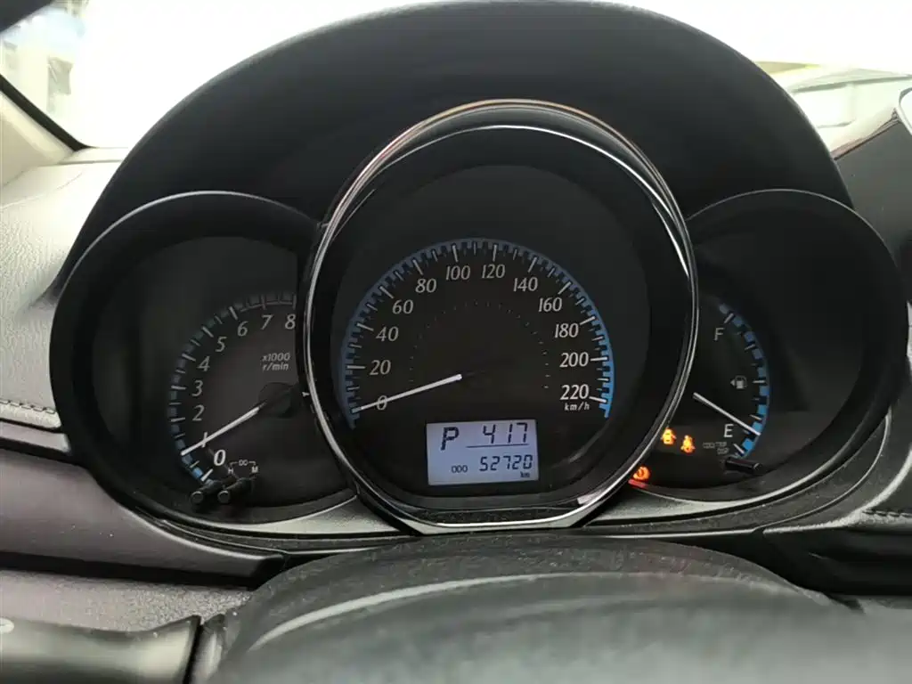 Toyota Yaris L 2019 — фото 12