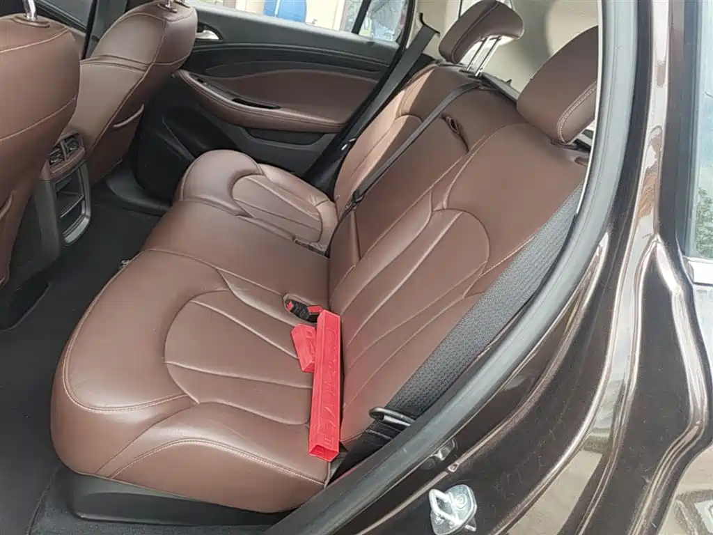 Buick Envision Plus 2021 — фото 17