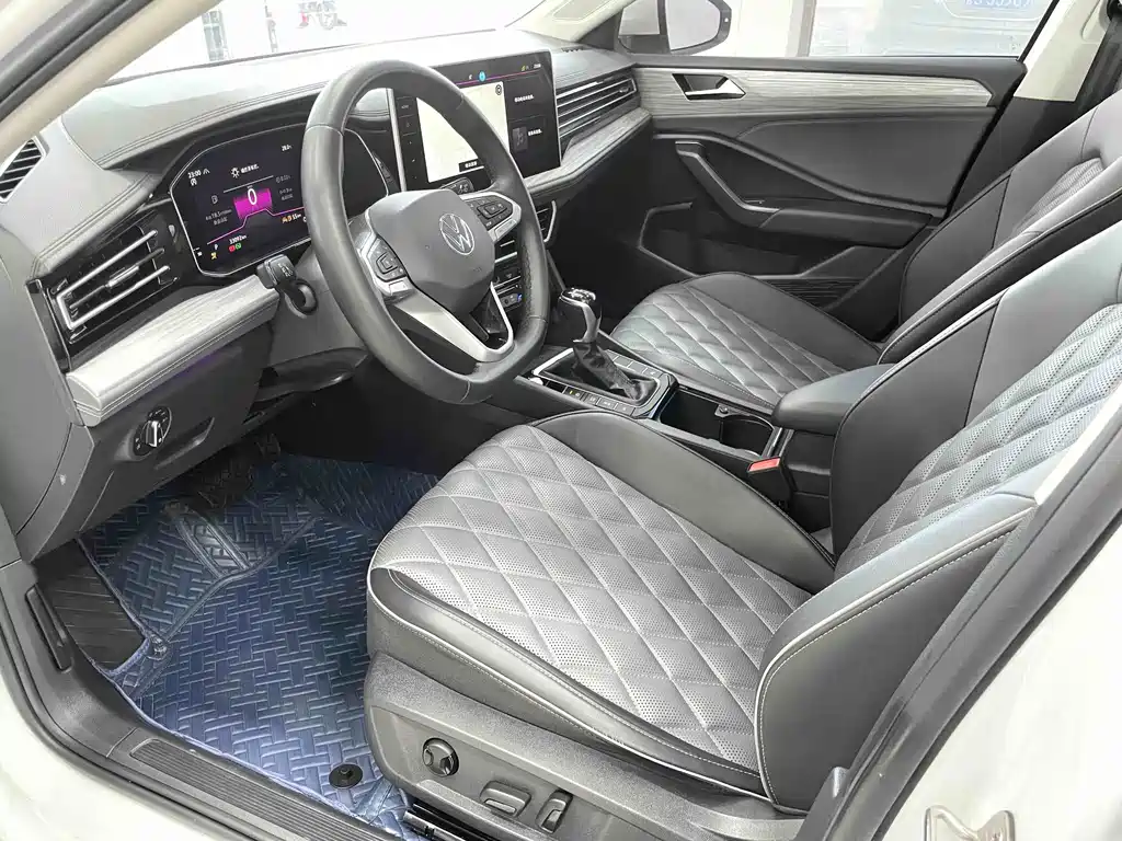 Volkswagen Sagitar 2022