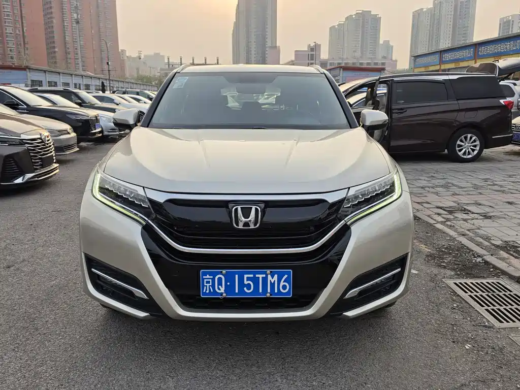 Honda UR-V 2017 — фото 2