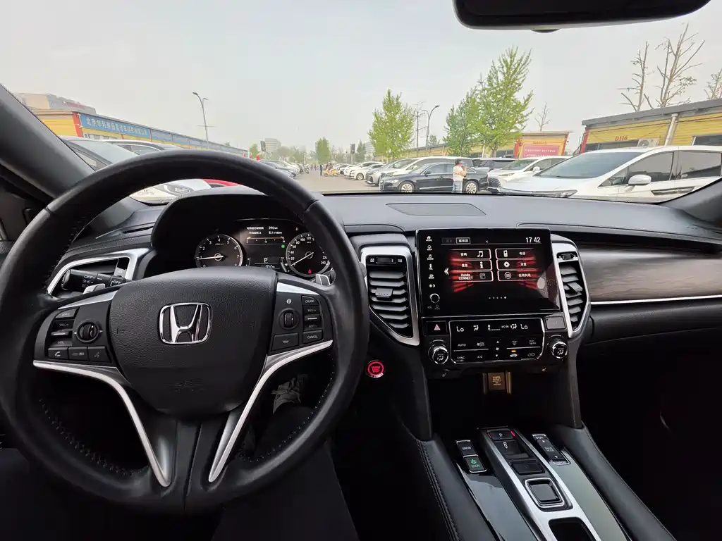 Honda UR-V 2017 — фото 9