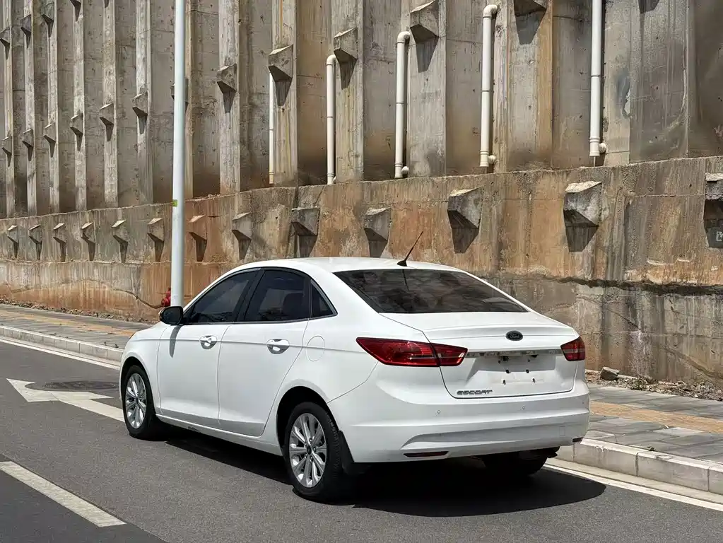 Ford Escort 2017