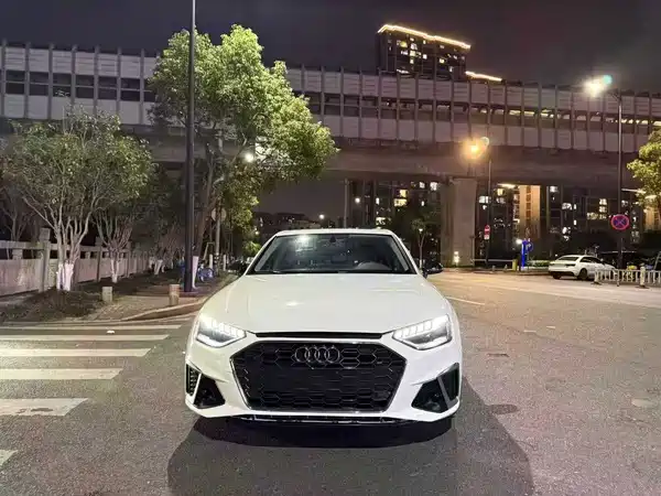 Audi A4L 2020
