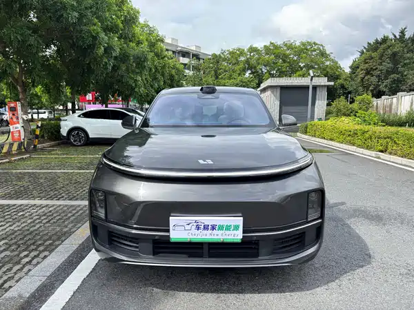Li Auto L8 2023