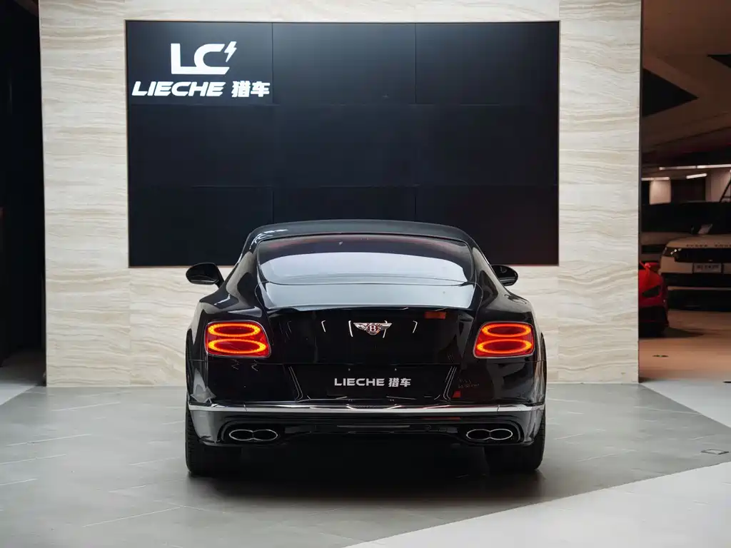 Bentley Continental 2017 — фото 15