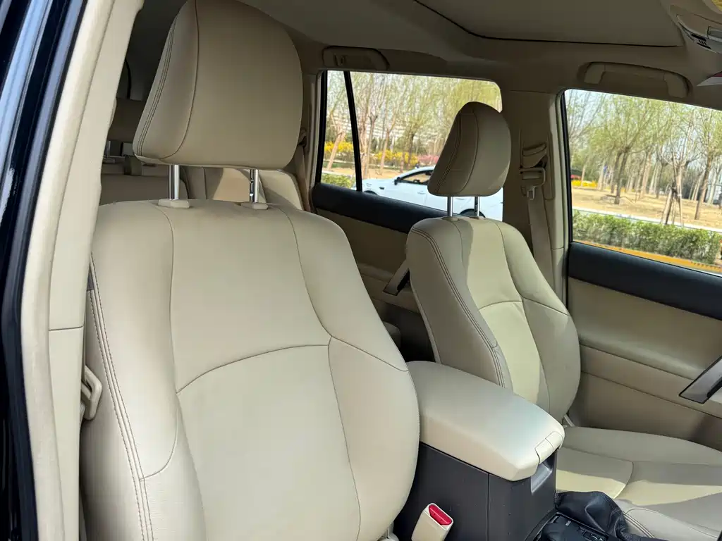 Toyota Prado 2015 — фото 19