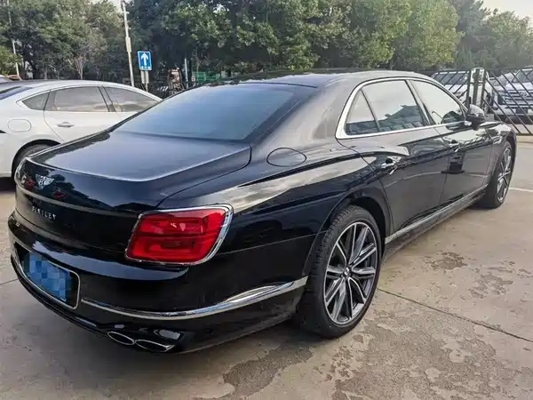 Bentley Flying Spur 2023