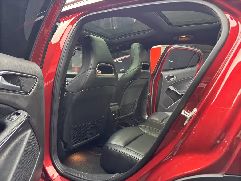 Mercedes-Benz GLA 2019 — фото 12