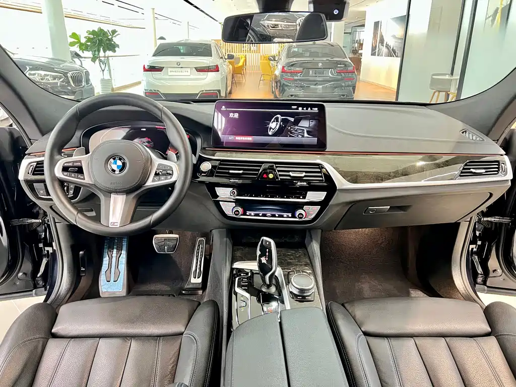 BMW 6 Series GT 2022 — фото 12