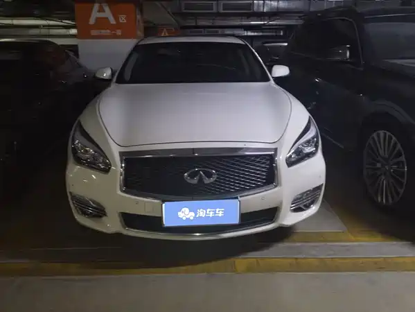 Infiniti Q70 2016