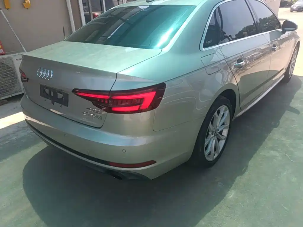 Audi A4L 2018 — фото 8