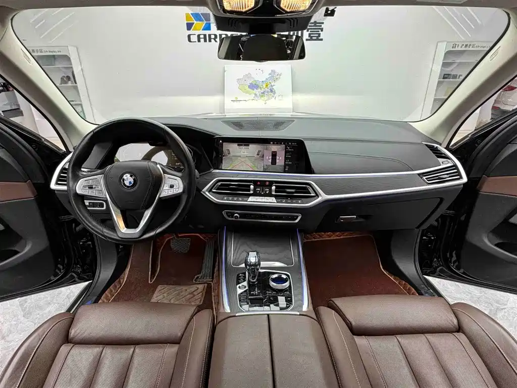 BMW X7 2022 — фото 9