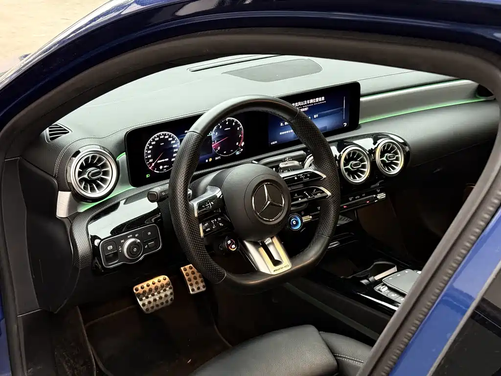 Mercedes-Benz A-Class AMG 2024 — фото 9