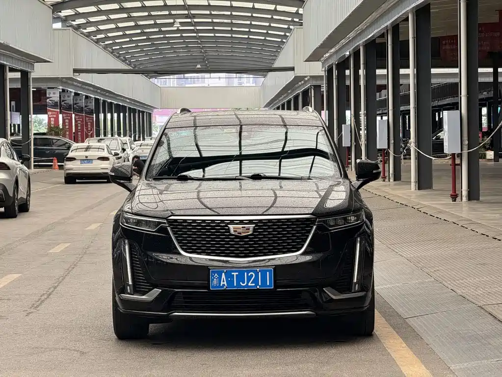 Cadillac XT6 2020 — фото 2