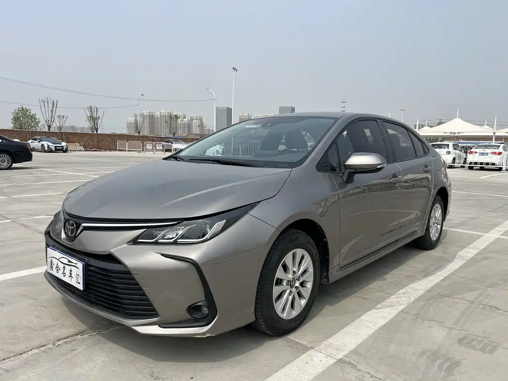 Toyota Corolla 2020 — фото 1