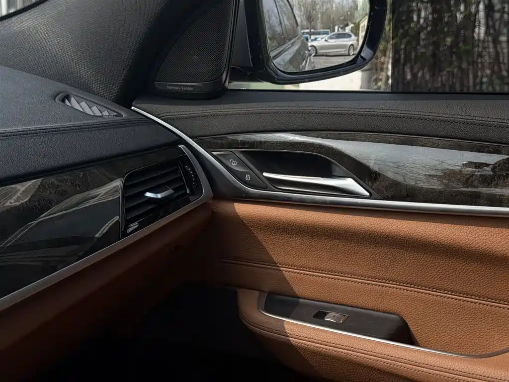 BMW 6 Series GT 2020 — фото 15