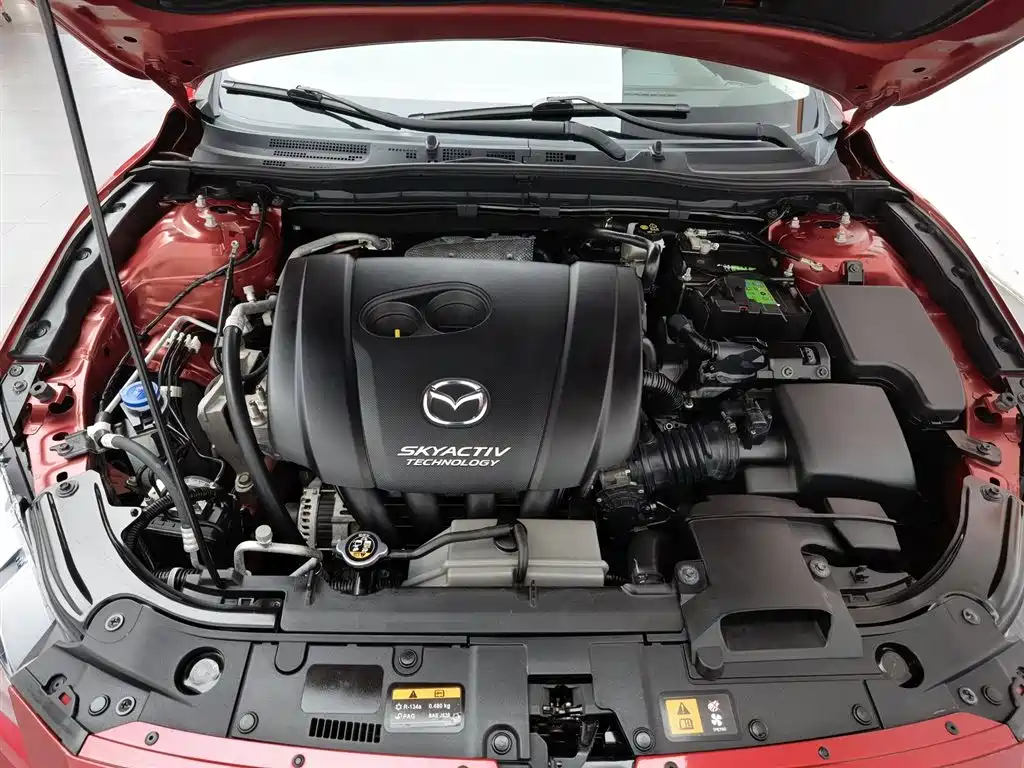 Mazda 3 Axela 2018 — фото 6