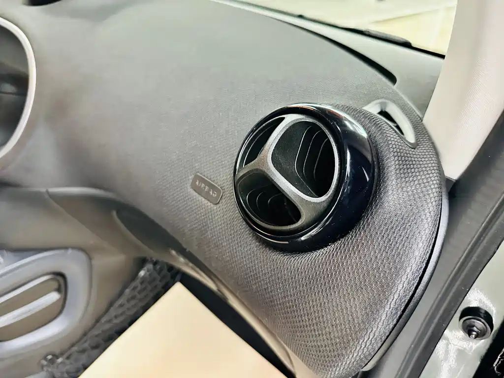 smart Fortwo 2018 — фото 45