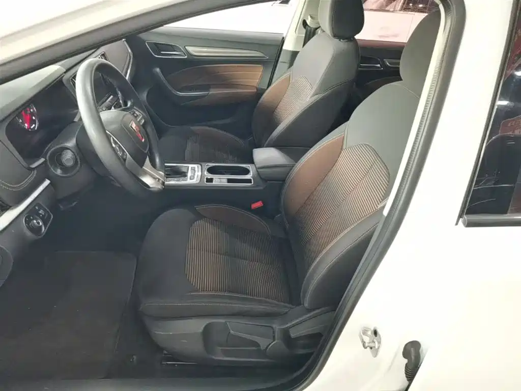 Roewe i6 Classic 2019 — фото 15