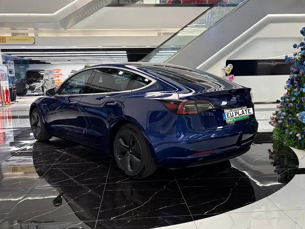 Tesla Model 3 2019 — фото 2