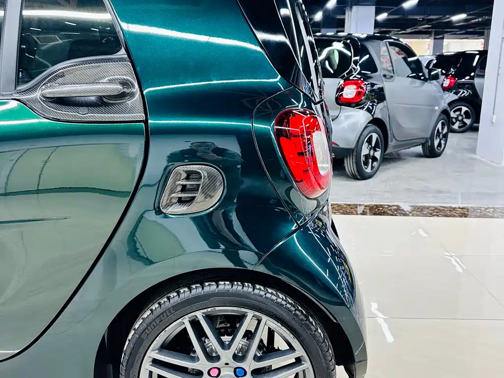 smart Fortwo 2018 — фото 15