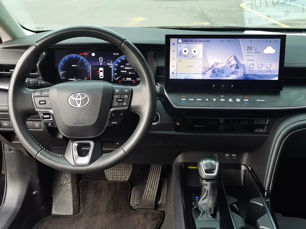 Toyota Camry 2024 — фото 11