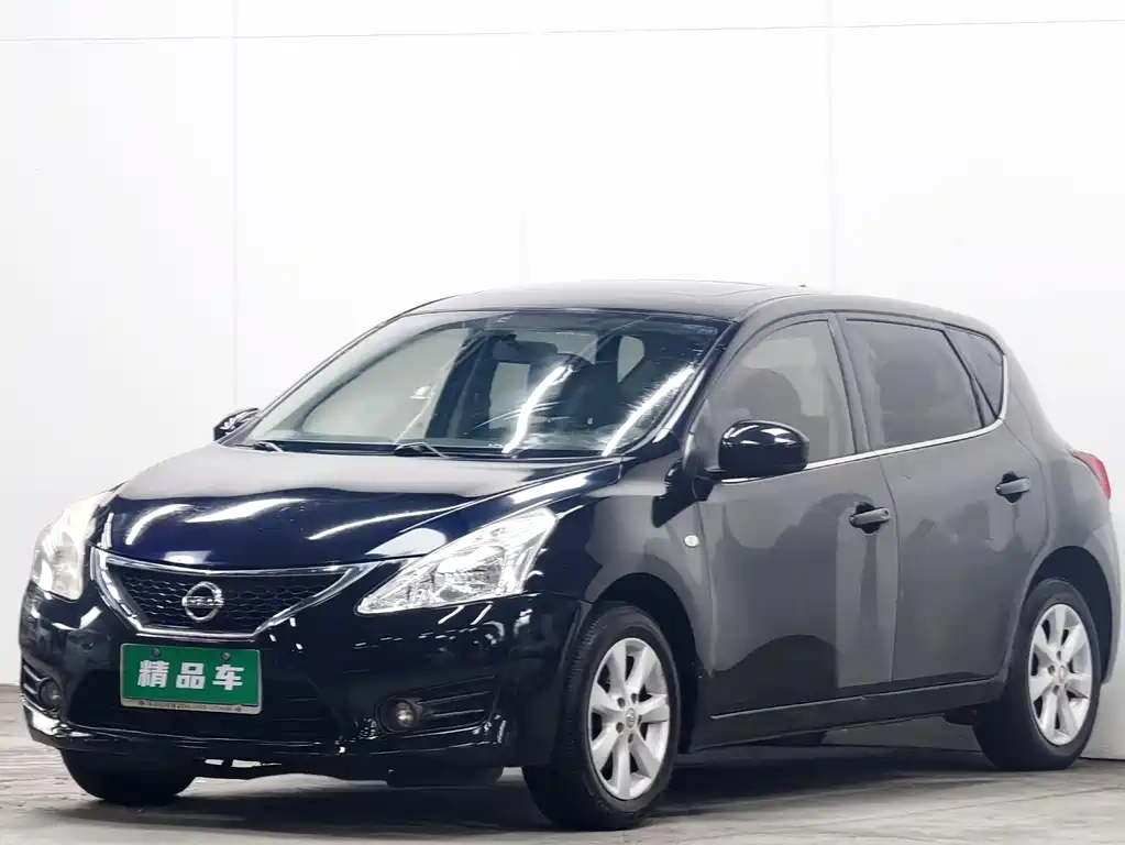 Nissan Tiida 2012