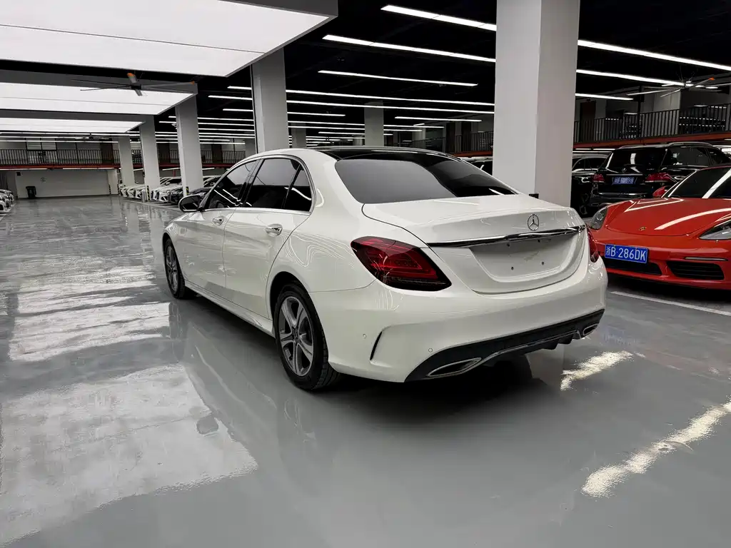 Mercedes-Benz C-Class 2022 — фото 16