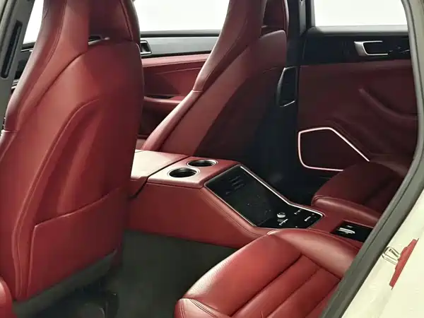 Porsche Panamera 2018