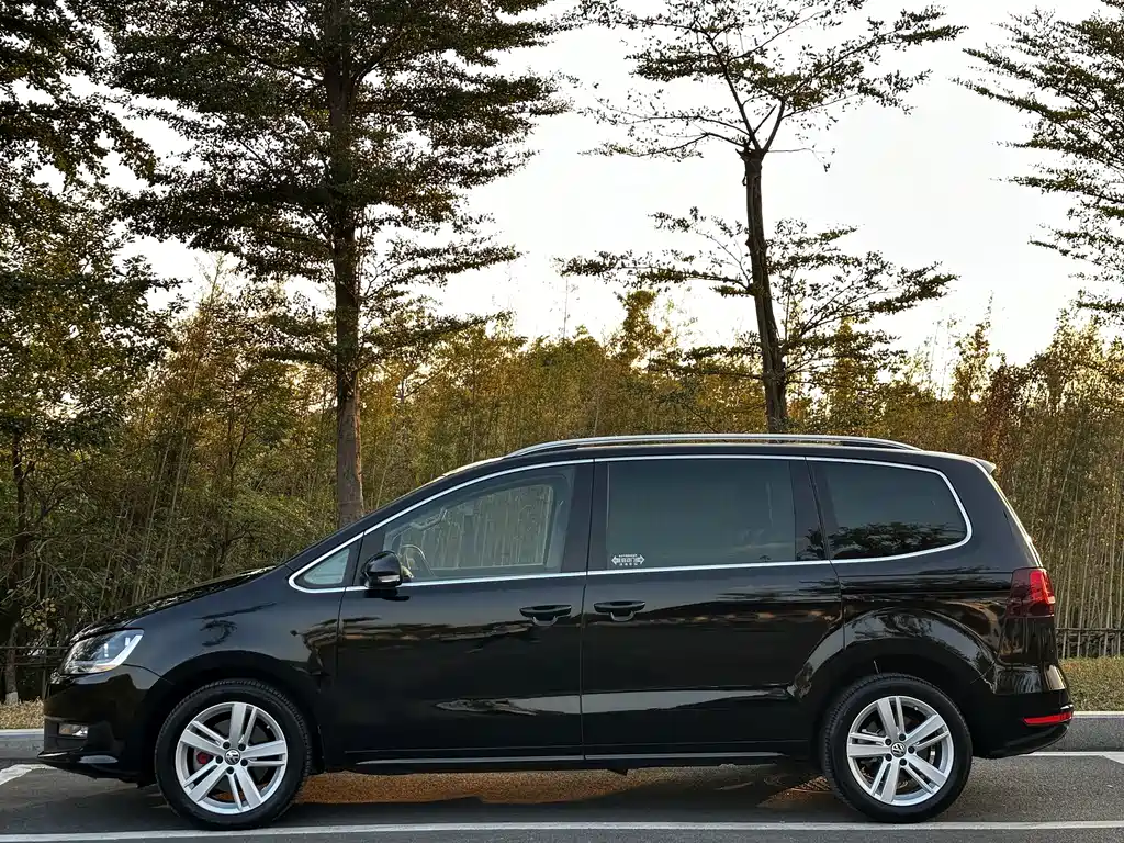 Volkswagen Sharan 2017 — фото 4