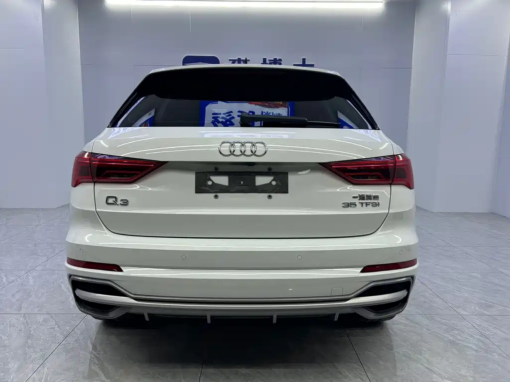 Audi Q3 2023 — фото 16